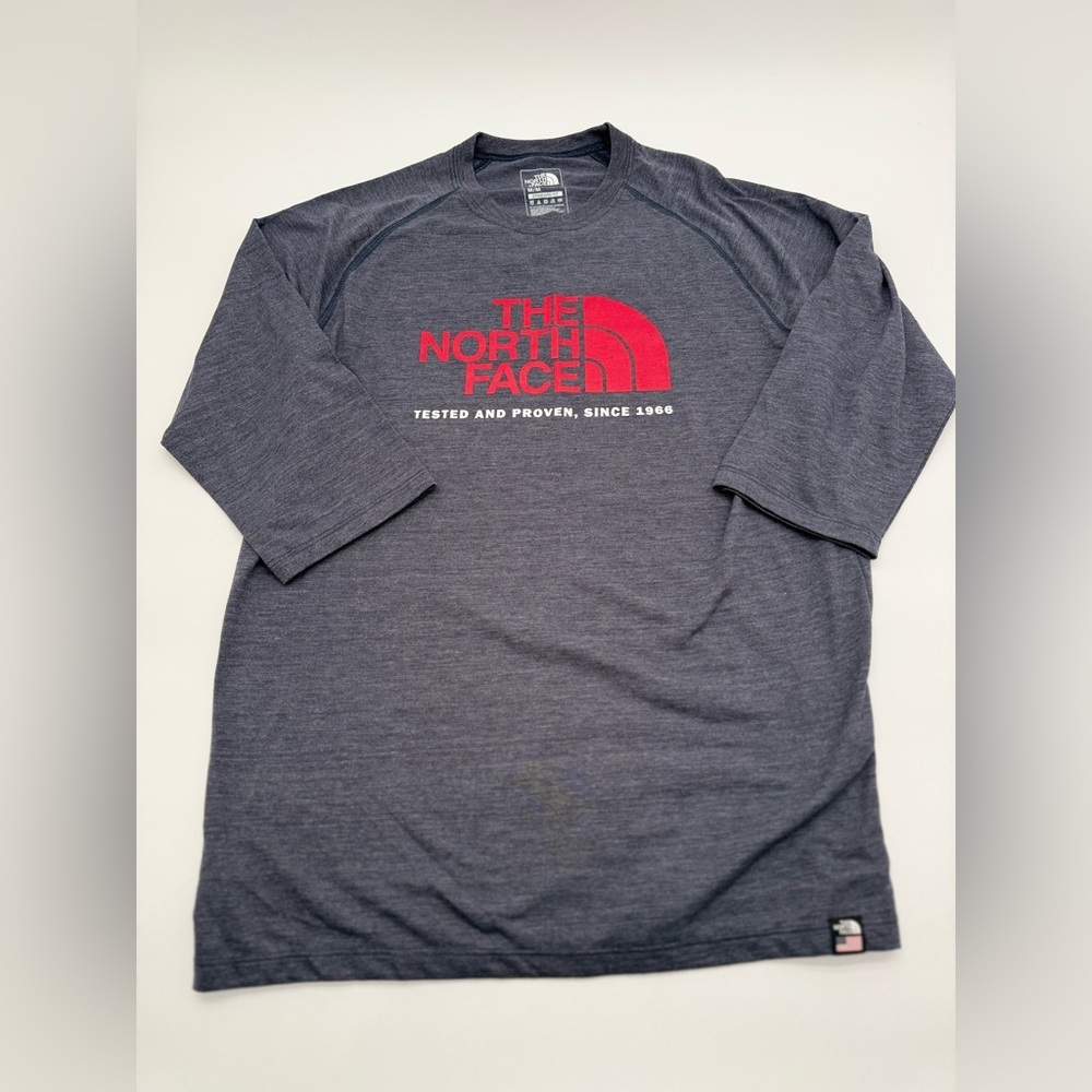 Men’s North Face Heather Blue T-Shirt 3/4 Sleeve Red Logo Standard Fit Sz M